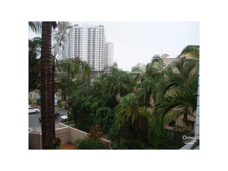 24 Second Avenue, Broadbeach QLD 4218