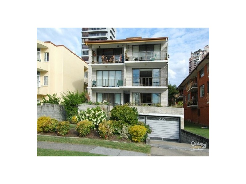 12 Chelsea Ave, Broadbeach QLD 4218
