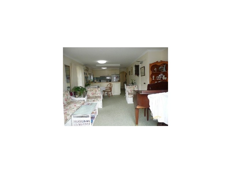 12 Chelsea Ave, Broadbeach QLD 4218