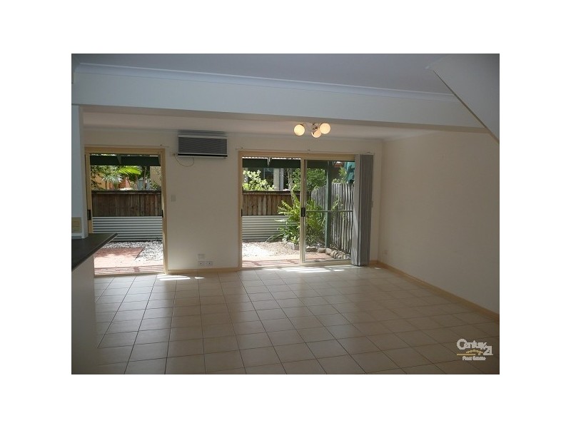 27/1 Santa Cruz Boulevard, Clear Island Waters QLD 4226