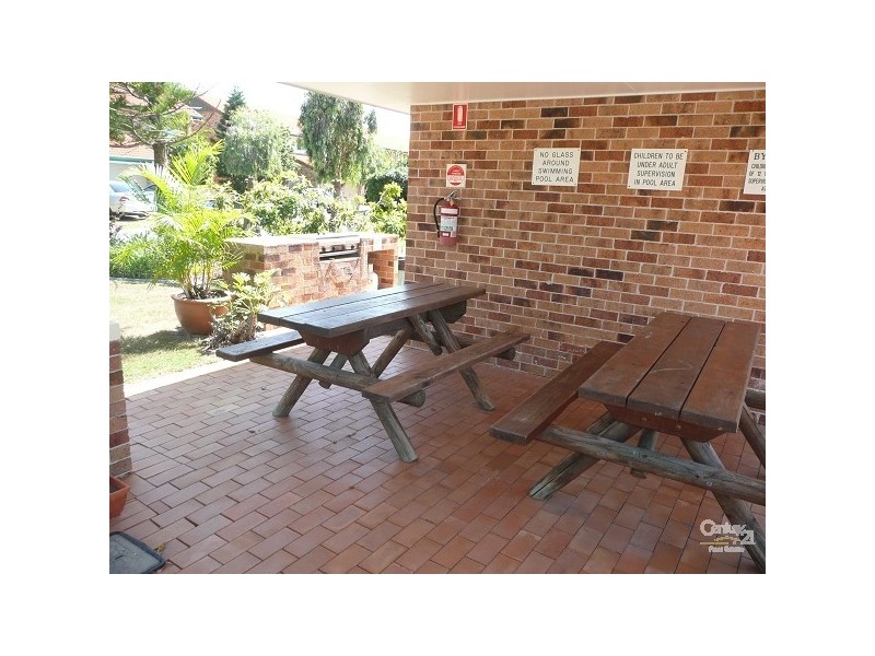 27/1 Santa Cruz Boulevard, Clear Island Waters QLD 4226