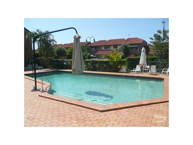 27/1 Santa Cruz Boulevard, Clear Island Waters QLD 4226