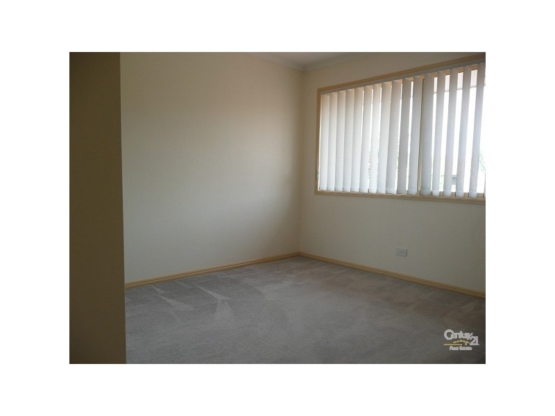 27/1 Santa Cruz Boulevard, Clear Island Waters QLD 4226