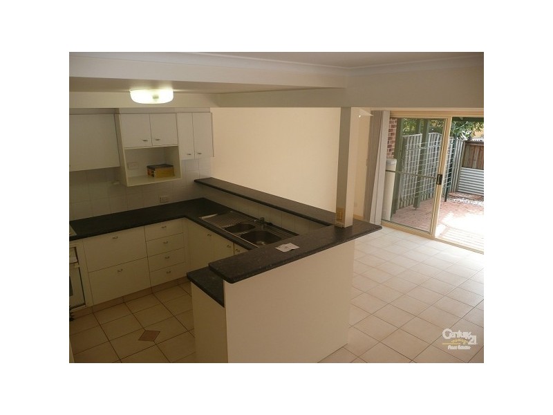 27/1 Santa Cruz Boulevard, Clear Island Waters QLD 4226