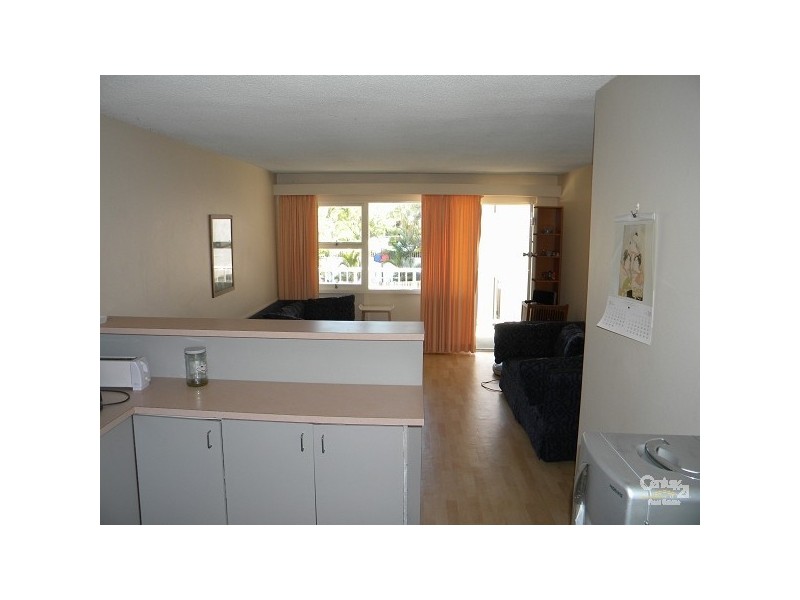 19/8 Marine Parade, Miami QLD 4220