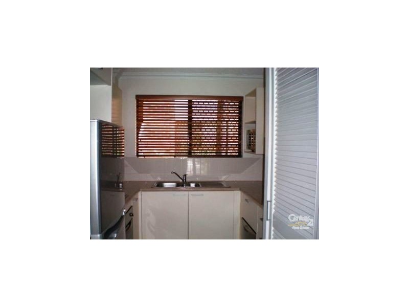 2/41 Karbunya Street, Mermaid Waters QLD 4218