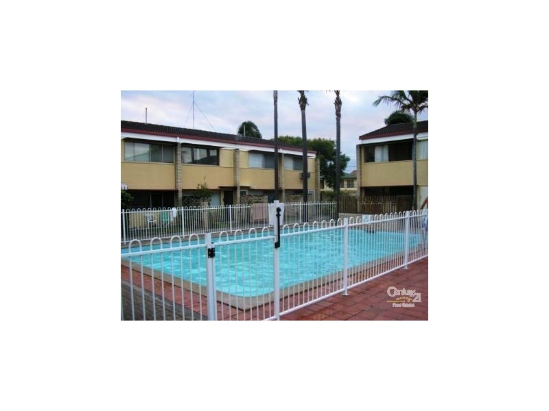 19/6 Stanhill Drive, Chevron Island QLD 4217