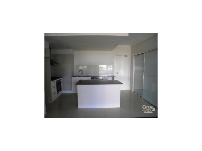 10/24 Tarcoola Cresent, Chevron Island QLD 4217