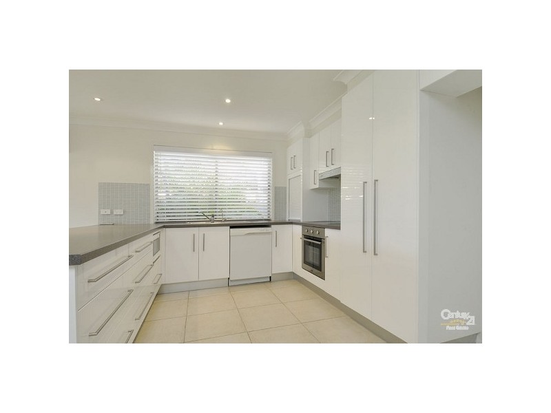 77 Cheltenham Drive, Robina QLD 4226