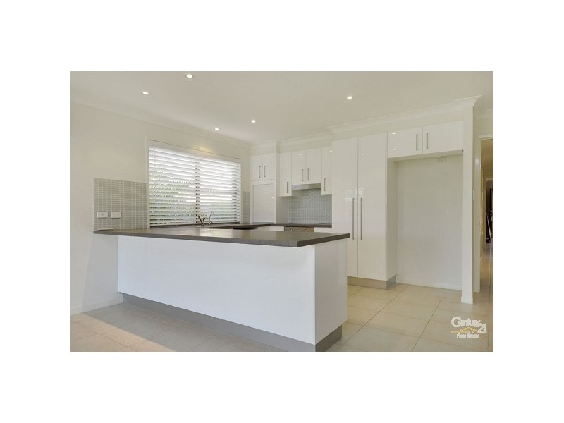 77 Cheltenham Drive, Robina QLD 4226