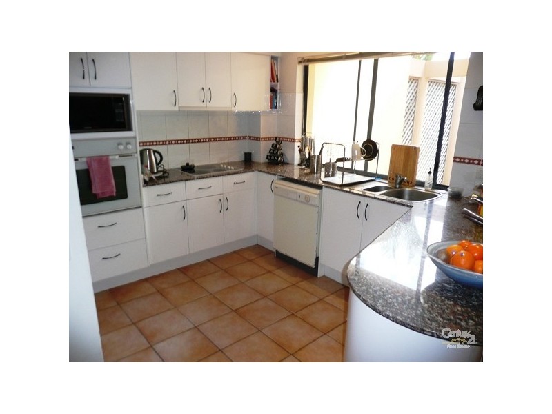 166/125 Santa Cruz Boulevard, Clear Island Waters QLD 4226