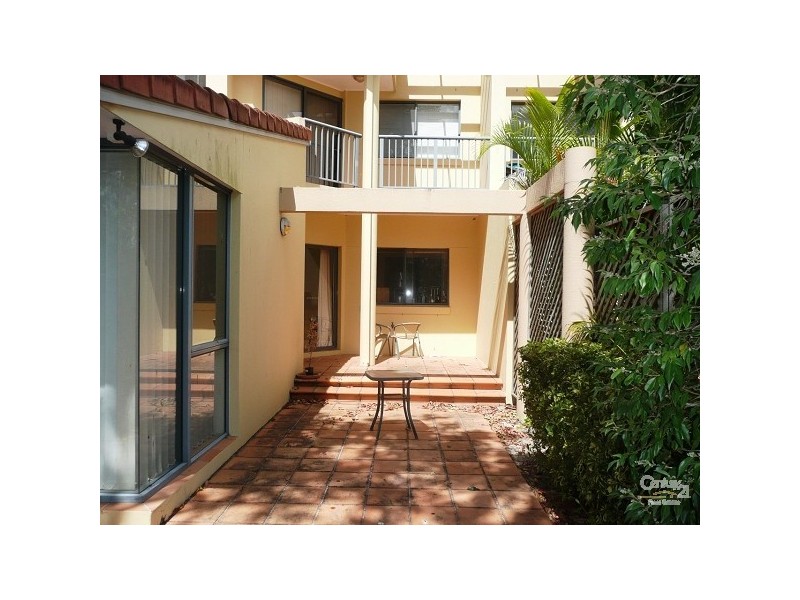 166/125 Santa Cruz Boulevard, Clear Island Waters QLD 4226