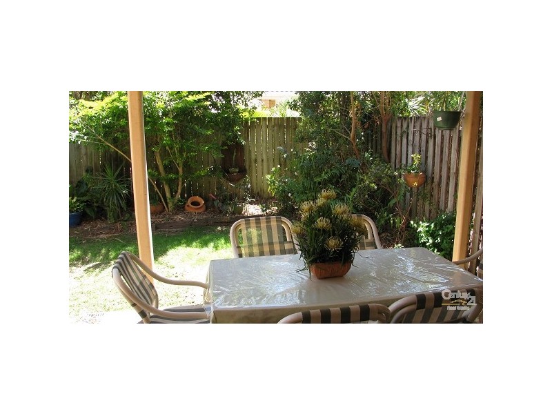 2/4 Pontoon Place, Varsity Lakes QLD 4227