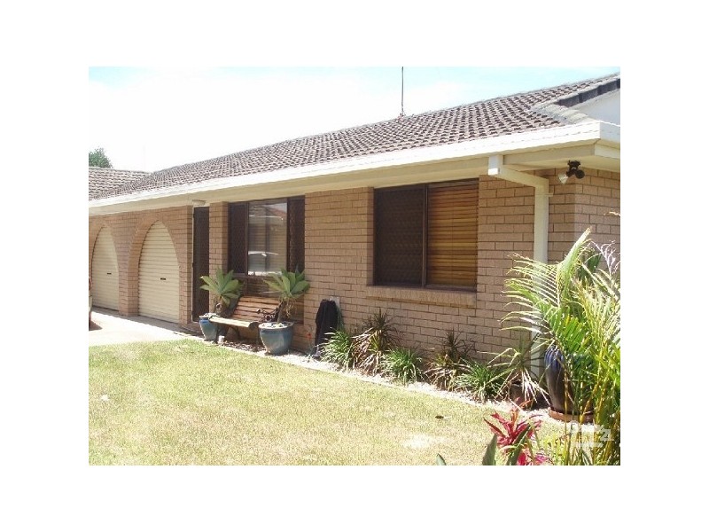 68 Dawn Parade, Miami QLD 4220