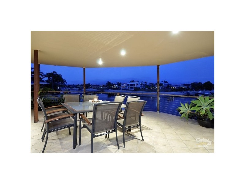 16 Bahia Court, Broadbeach Waters QLD 4218