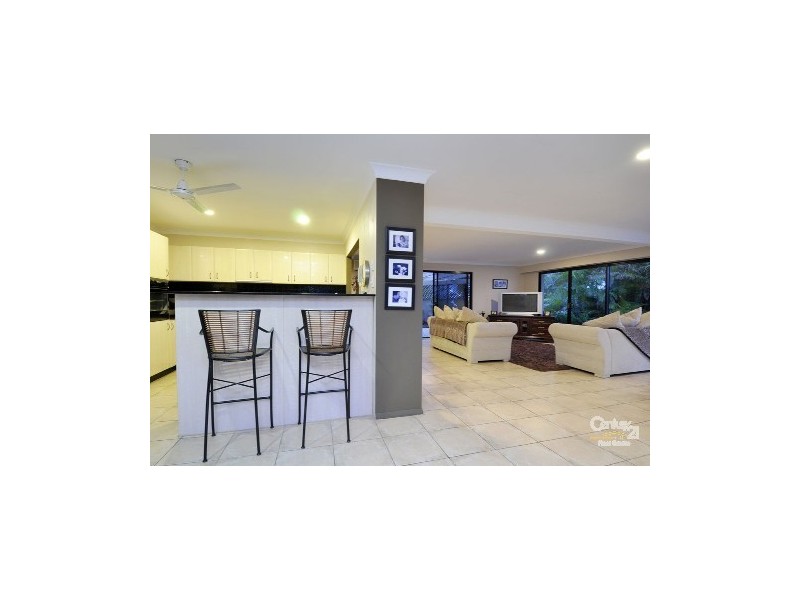16 Bahia Court, Broadbeach Waters QLD 4218