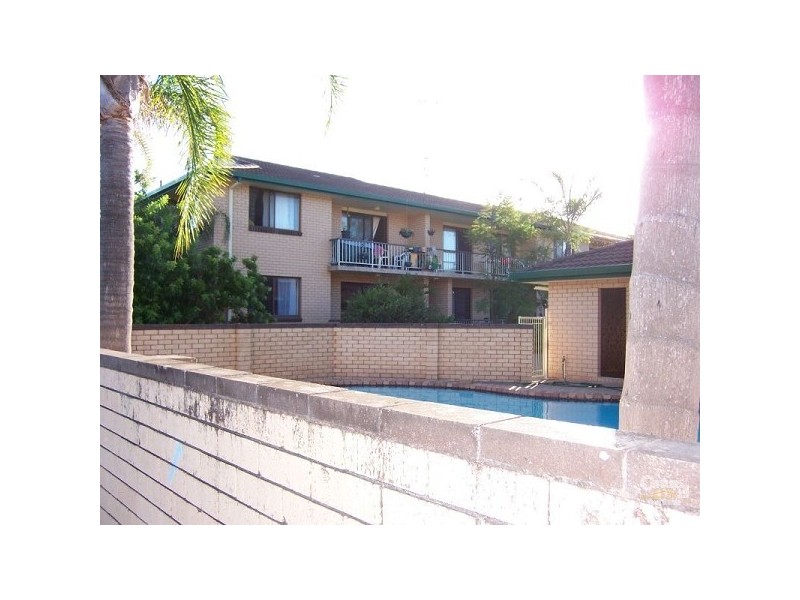 11 Duet Drive, Mermaid Waters QLD 4218