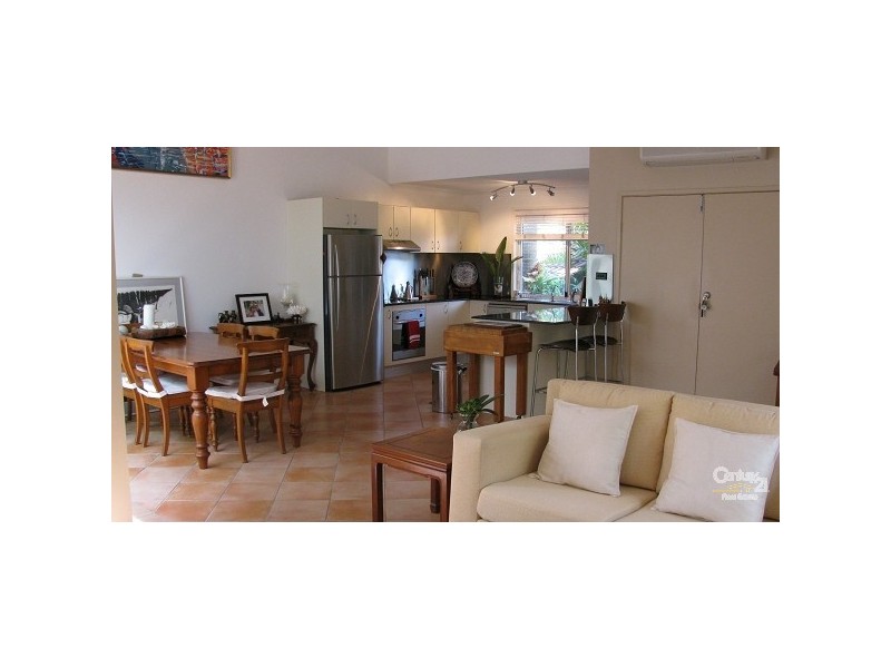 1/38 Killarney Avenue, Robina QLD 4226