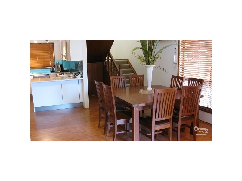 2/2220 Gold Coast Highway, Mermaid Beach QLD 4218