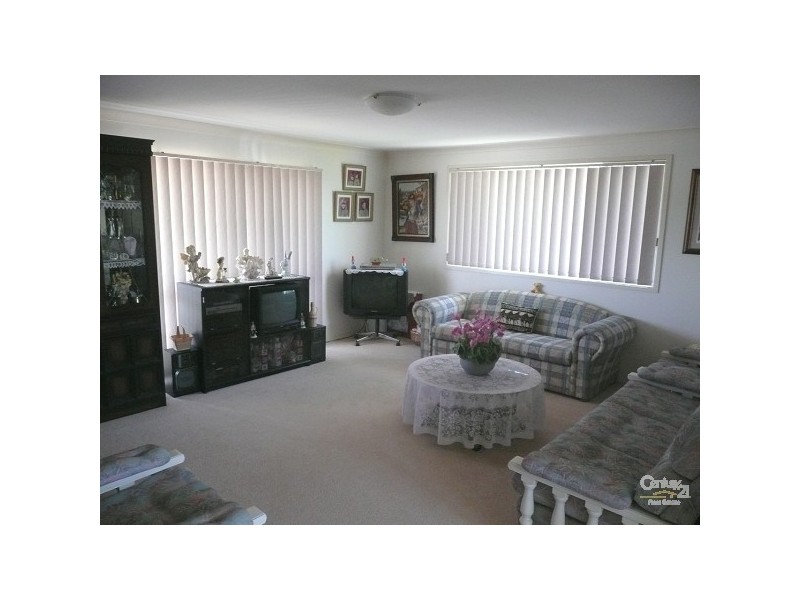 25 Birigun Street, Mermaid Waters QLD 4218