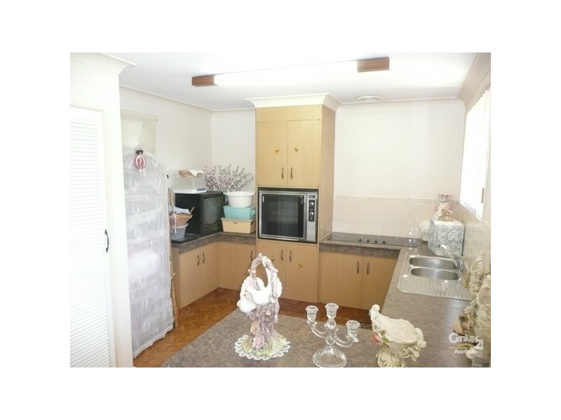 25 Birigun Street, Mermaid Waters QLD 4218