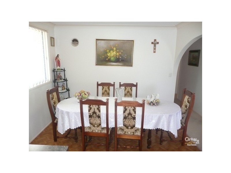 25 Birigun Street, Mermaid Waters QLD 4218