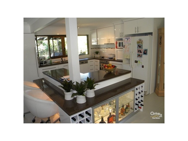 3 Omao Avenue, Burleigh Waters QLD 4220