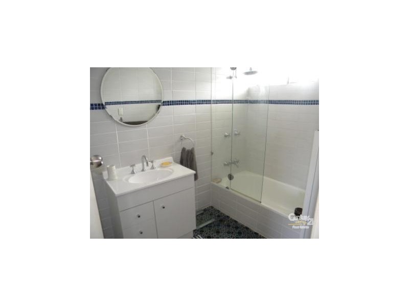 6/16 Riviera Place, Miami QLD 4220