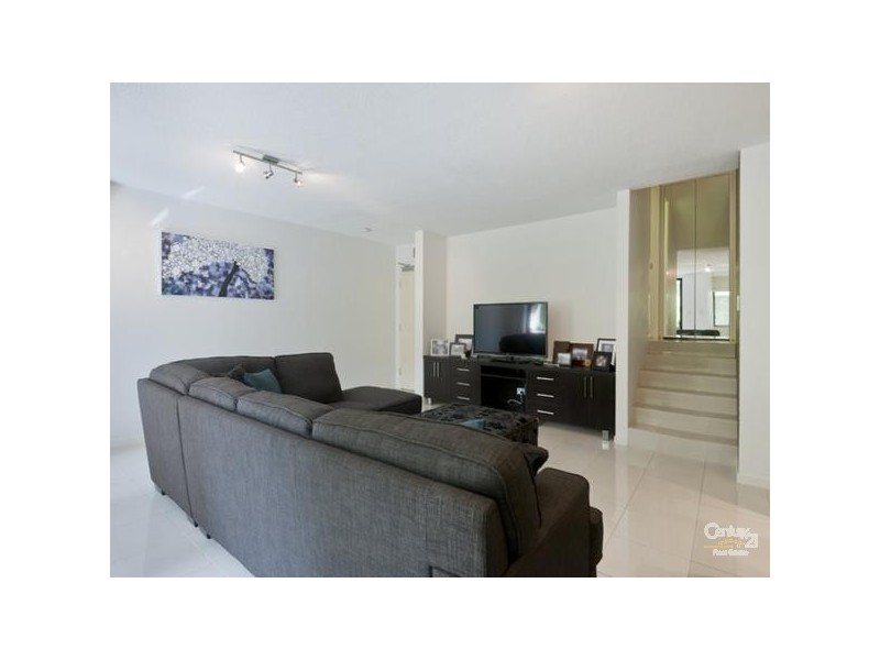 6/22 Rudd Street, Broadbeach Waters QLD 4218