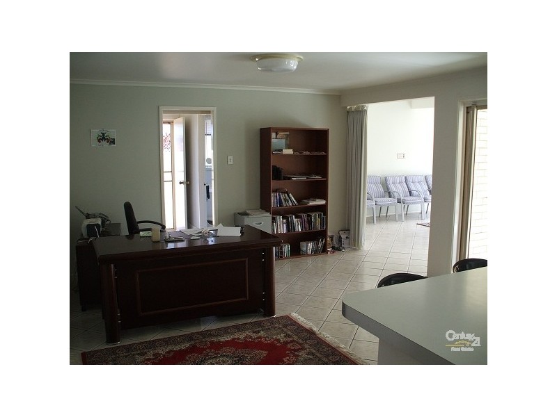 265 Rio Vista Blvd, Mermaid Waters QLD 4218