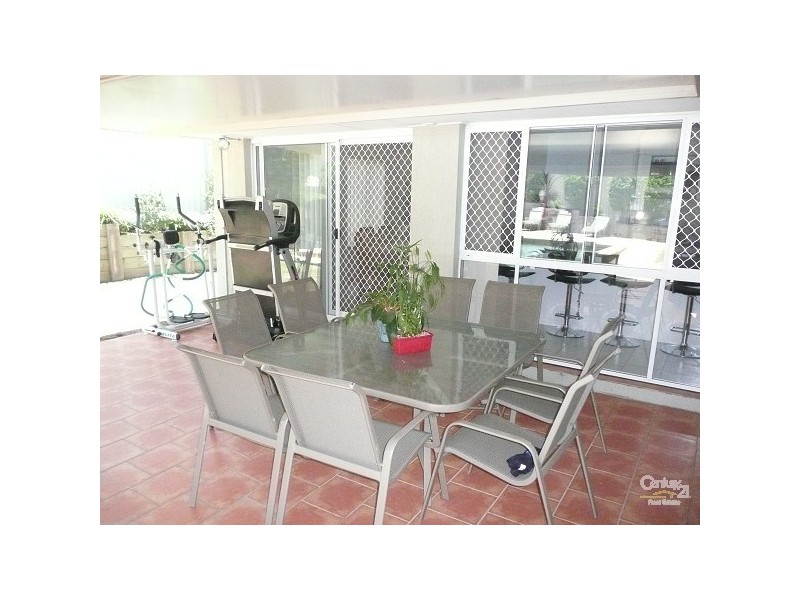 18 Tullamarine Drive, Robina QLD 4226