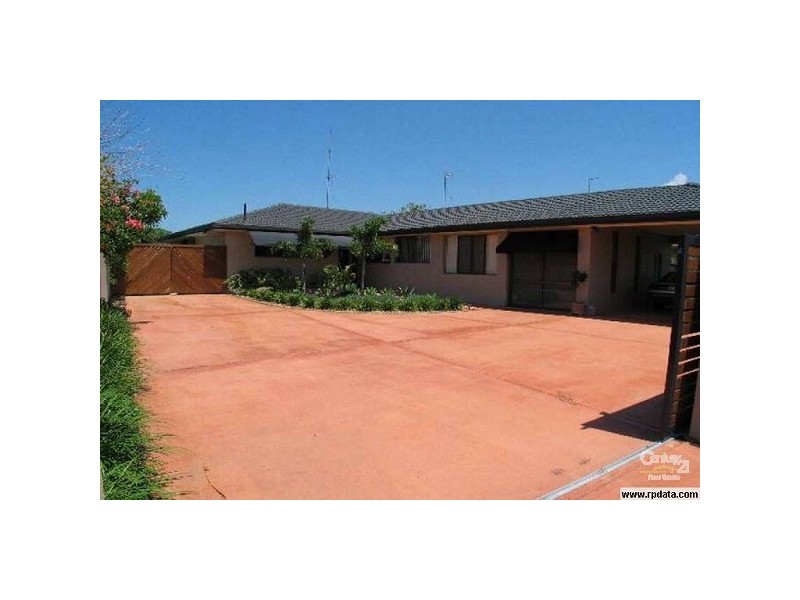 5 Reef Court, Mermaid Waters QLD 4218