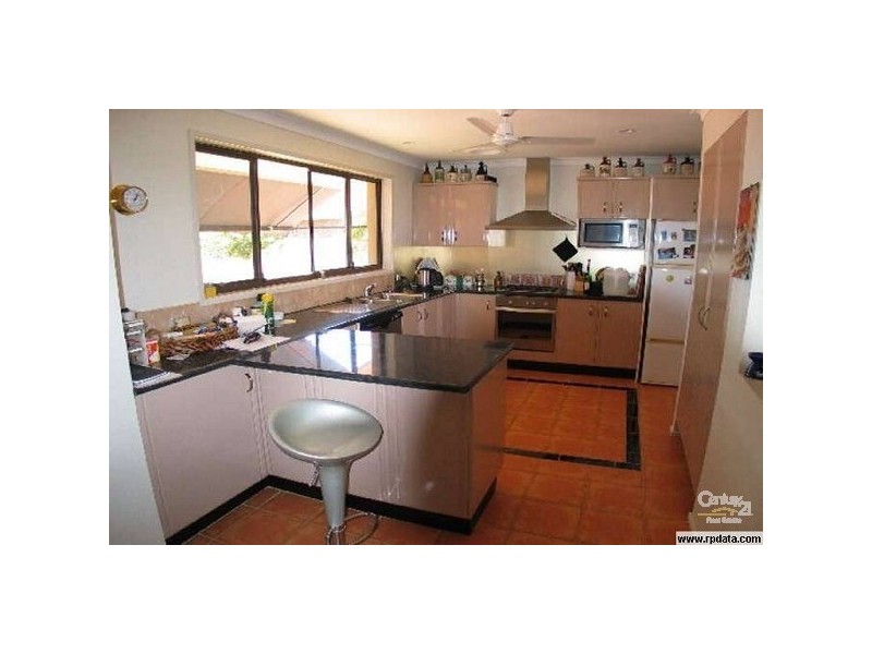 5 Reef Court, Mermaid Waters QLD 4218