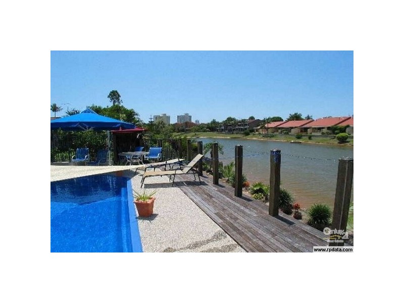 5 Reef Court, Mermaid Waters QLD 4218