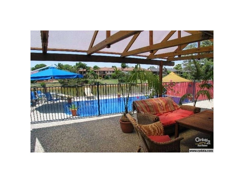 5 Reef Court, Mermaid Waters QLD 4218