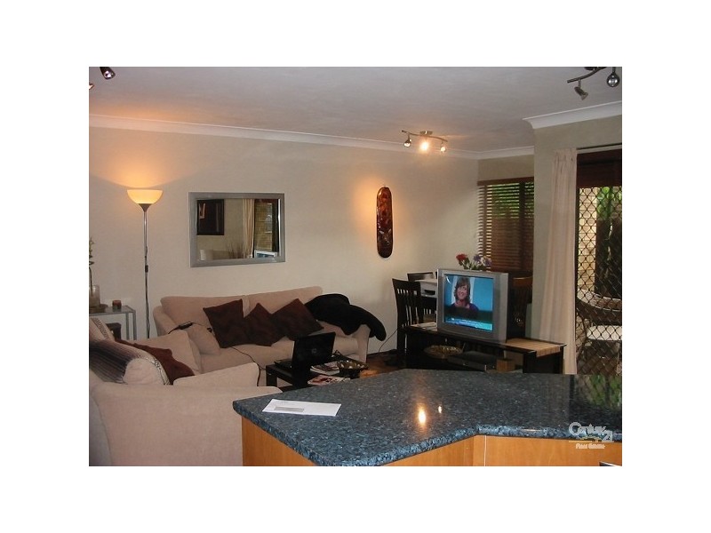 1/5 Nalla Court, Palm Beach QLD 4221