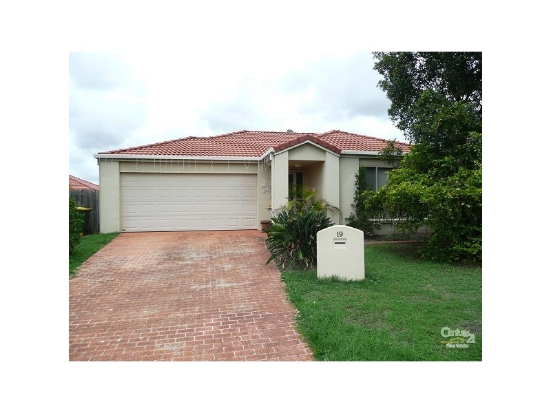 19 Oxbridge Chase, Arundel QLD 4214