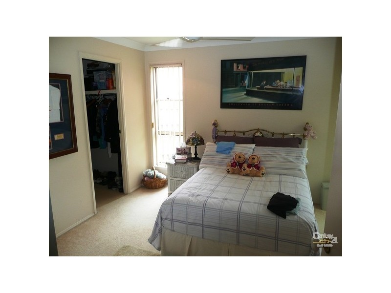 19 Oxbridge Chase, Arundel QLD 4214