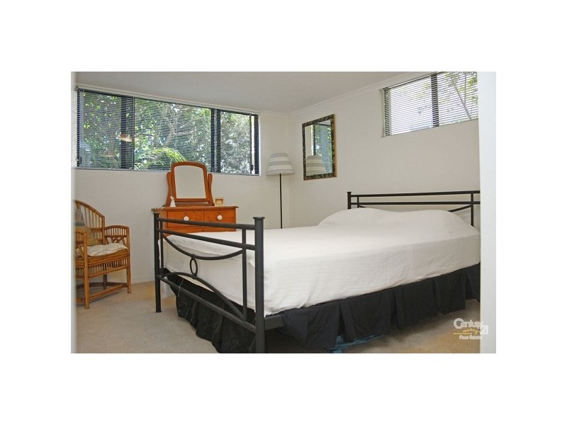 10 Joseph Street, Runaway Bay QLD 4216