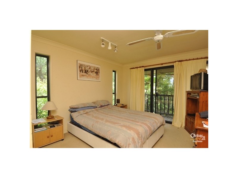 180 Chesterfield Drive, Bonogin QLD 4213