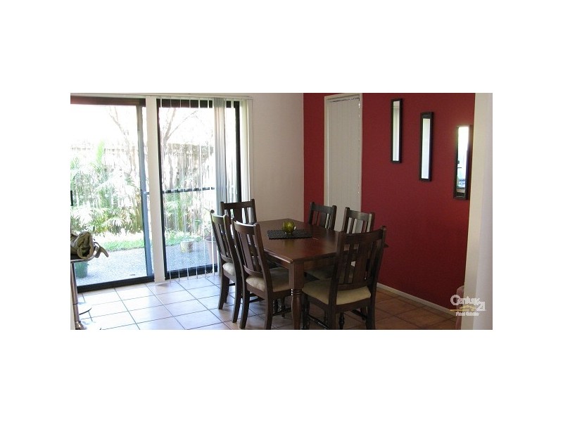 1/4 Karri Court, Burleigh Heads QLD 4220