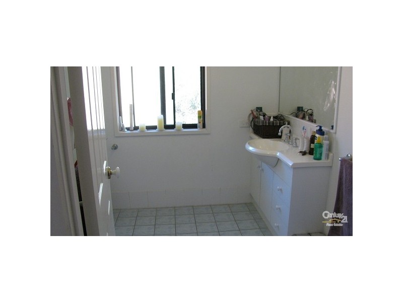 1/4 Karri Court, Burleigh Heads QLD 4220