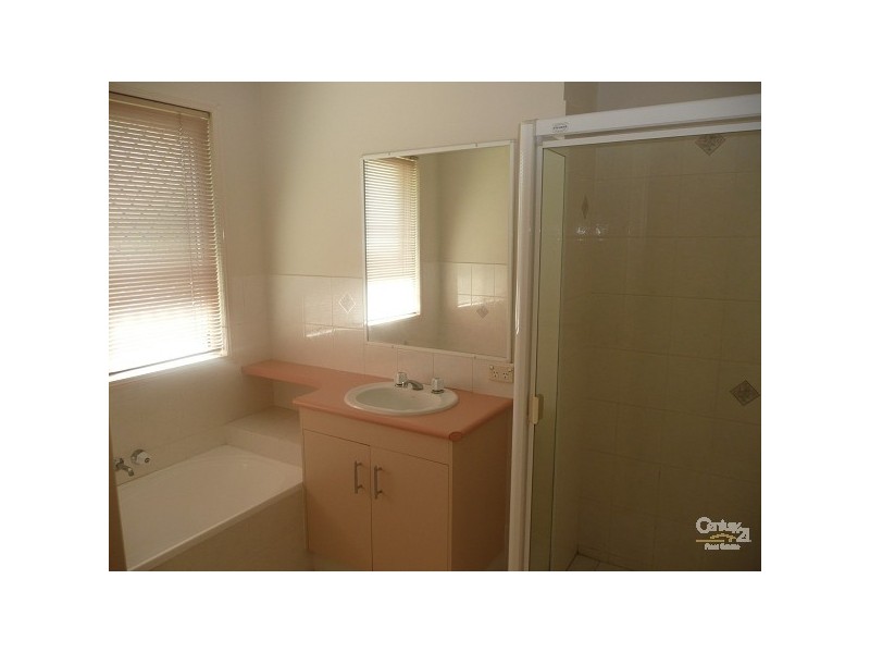 4 Grassmere Court, Robina QLD 4226