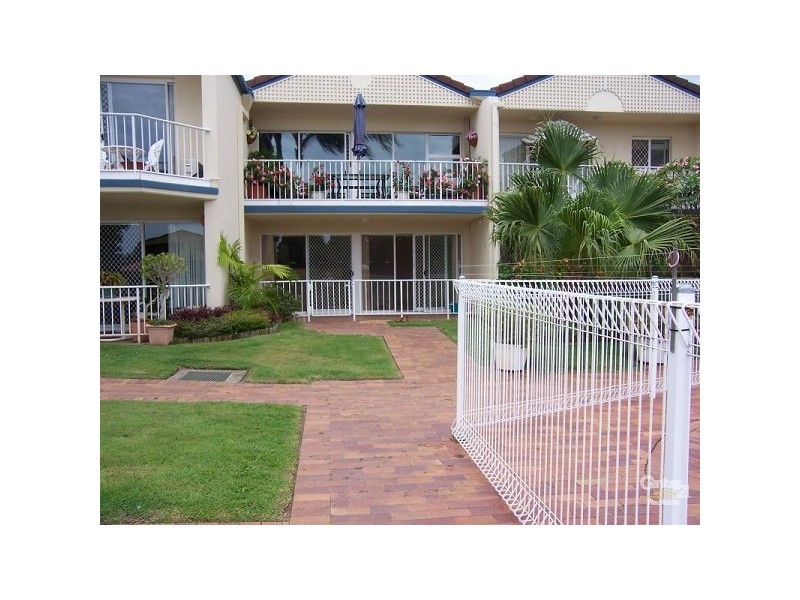 5/61 Hooker Blvd, Broadbeach Waters QLD 4218