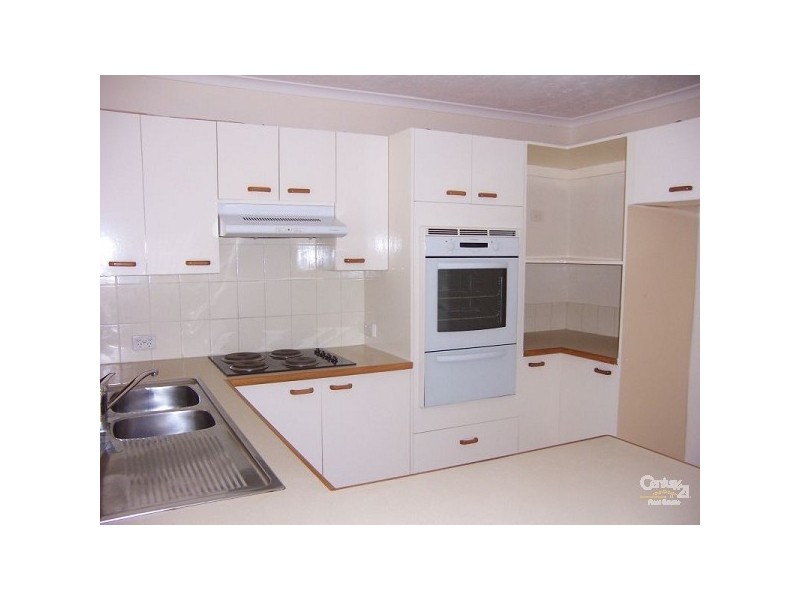 5/61 Hooker Blvd, Broadbeach Waters QLD 4218