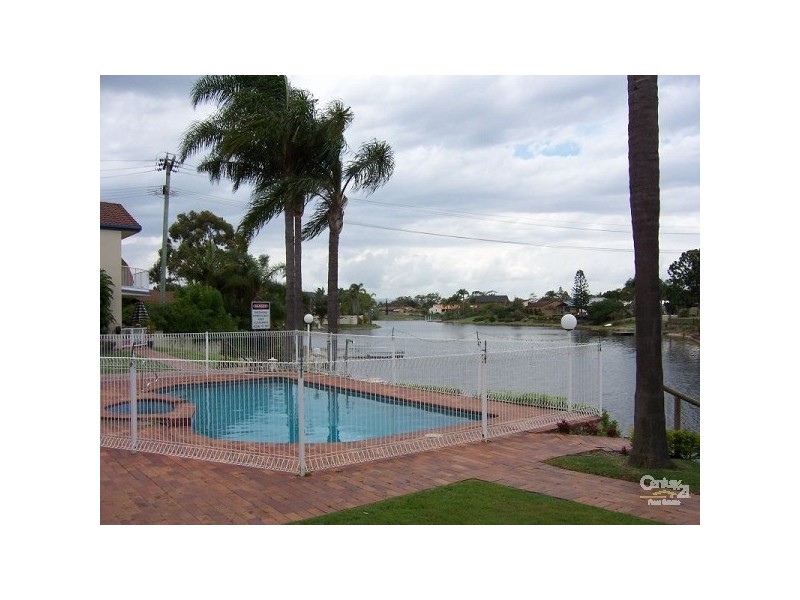 5/61 Hooker Blvd, Broadbeach Waters QLD 4218