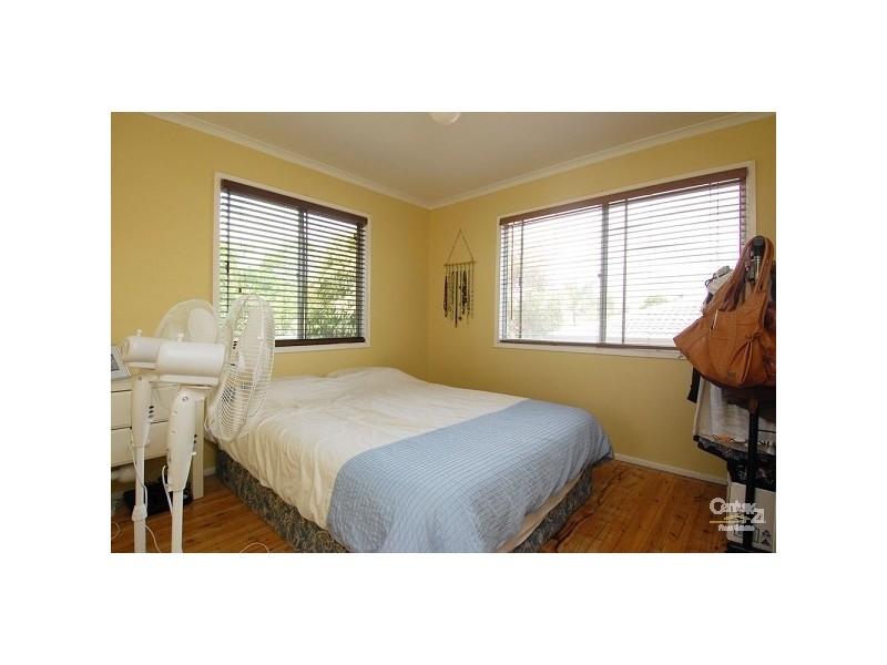 18 Birigun Street, Mermaid Waters QLD 4218