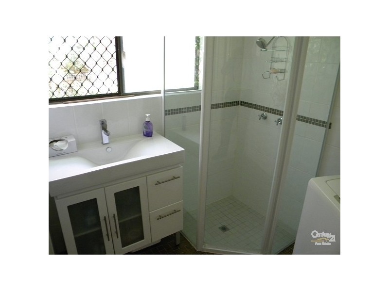 2/5 Nalla Court, Palm Beach QLD 4221