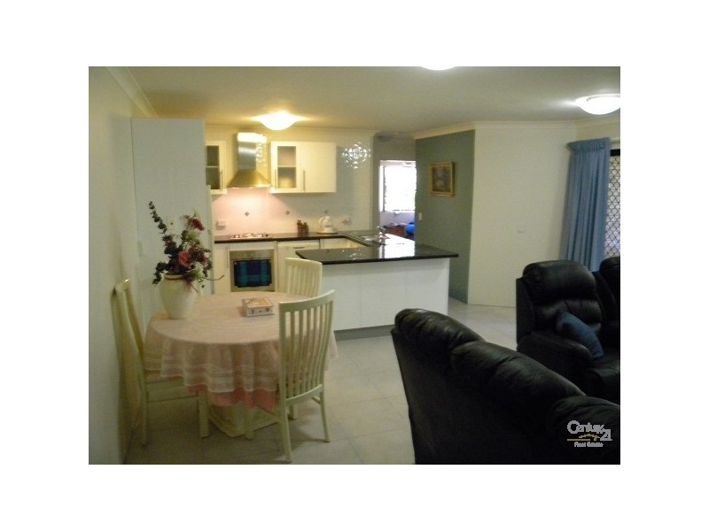 2/5 Nalla Court, Palm Beach QLD 4221