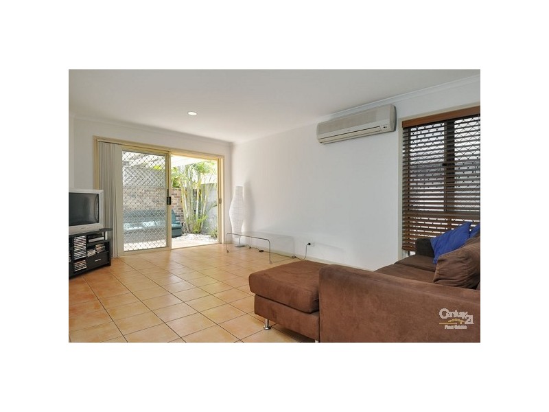 2/40 Alfred Street, Mermaid Beach QLD 4218